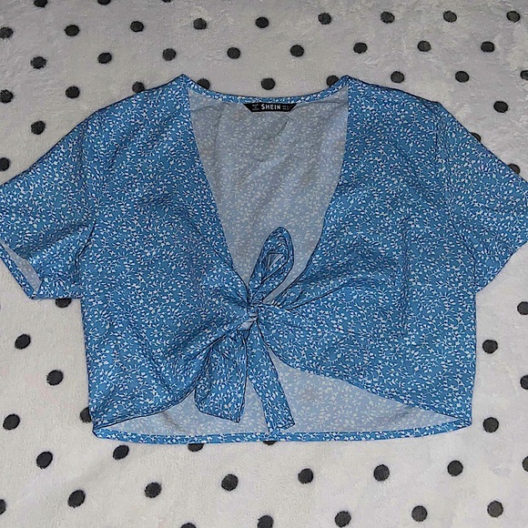Shein Floral Print Front Tie Crop Top Size S Baby Blue - Picture 3 of 5